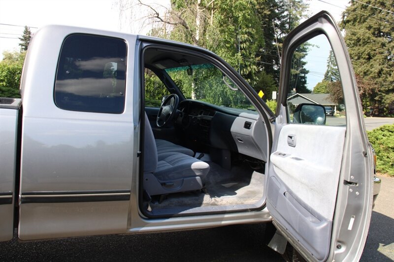Used 1997 Toyota T100 SR5 AWD/4WD image 13