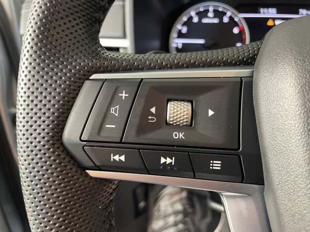 Used 2023 Mitsubishi Outlander SE AWD/4WD image 14