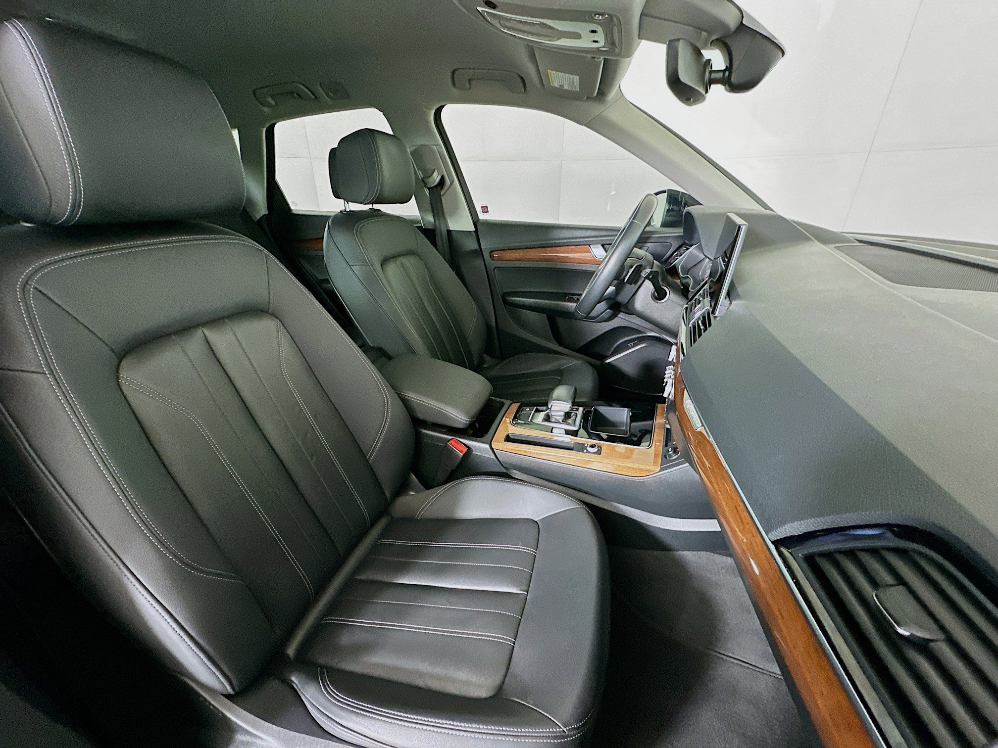 Used 2021 Audi Q5 Premium image 32