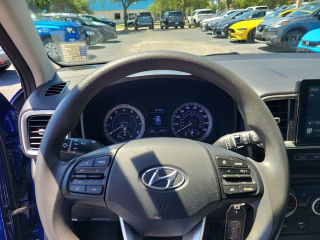 Used 2020 Hyundai Venue SE FWD image 15