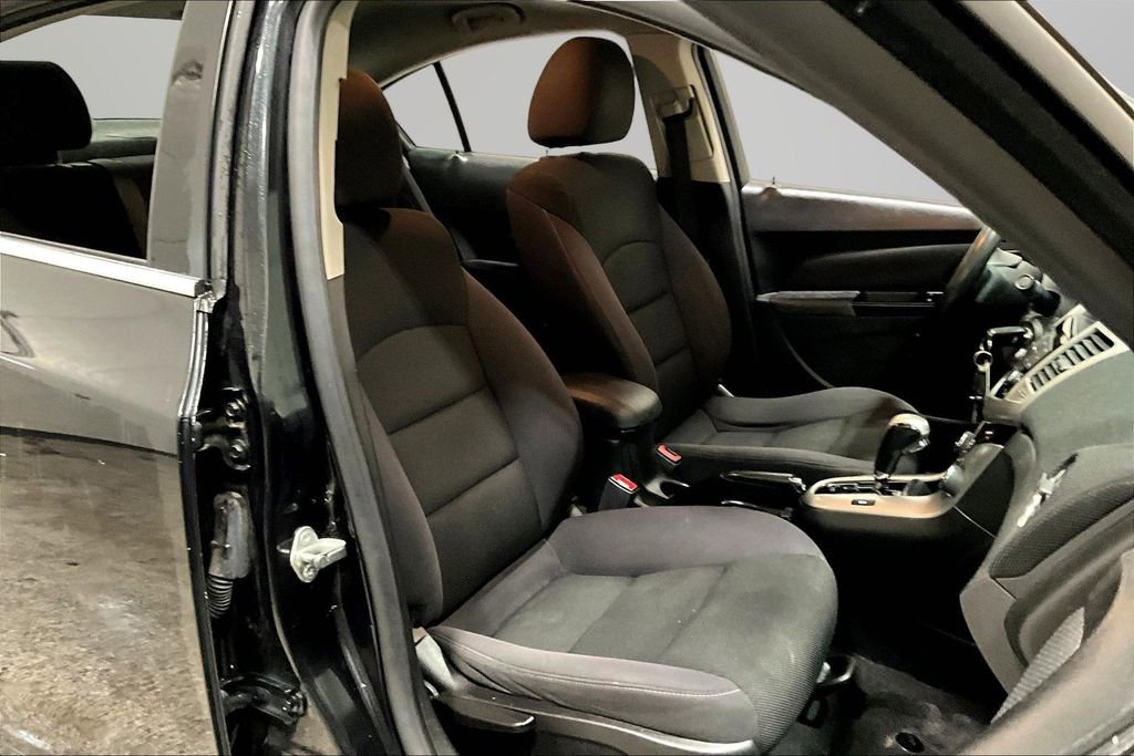 Used 2014 Chevrolet Cruze LT image 26