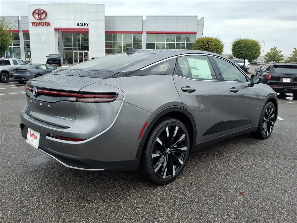 New 2026 Toyota Crown Platinum image 4