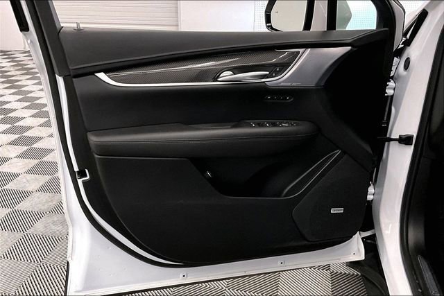 Used 2024 Cadillac XT5 Sportv w/ LPO, Floor Liner Package AWD/4WD image 19