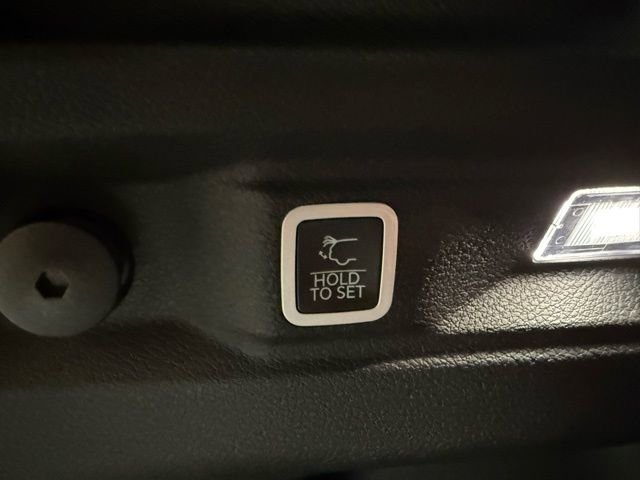 New 2026 Jeep Grand Cherokee L Laredo image 11