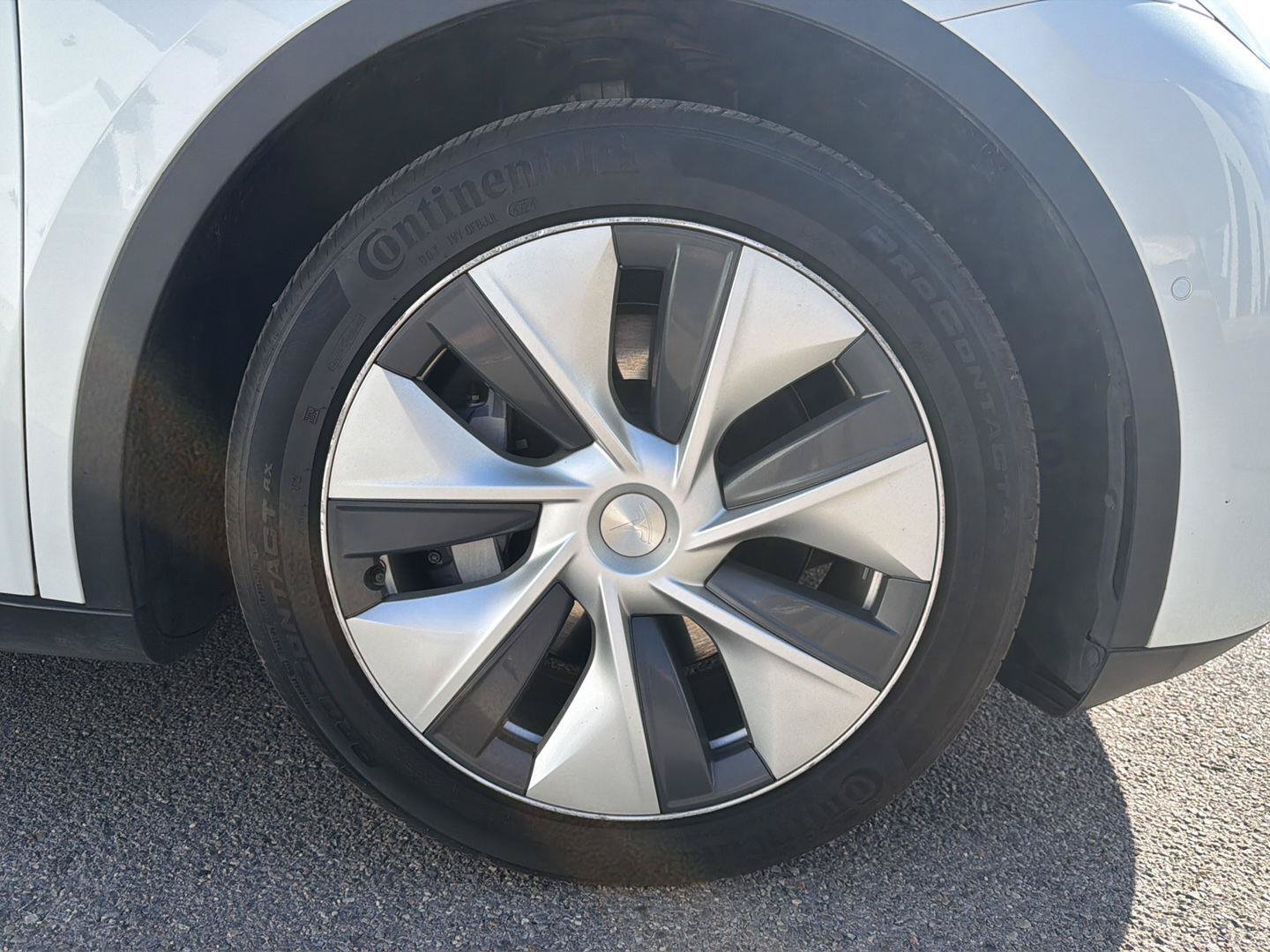 Used 2021 Tesla Model Y Long Range AWD/4WD image 9