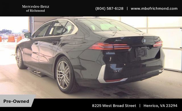 Used 2024 BMW 530i xDrive w/ Convenience Package image 4
