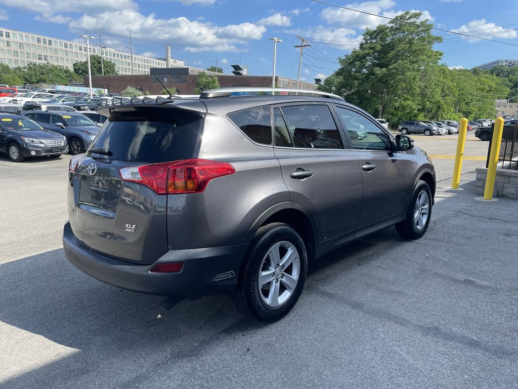 Used 2014 Toyota RAV4 XLE AWD/4WD image 8