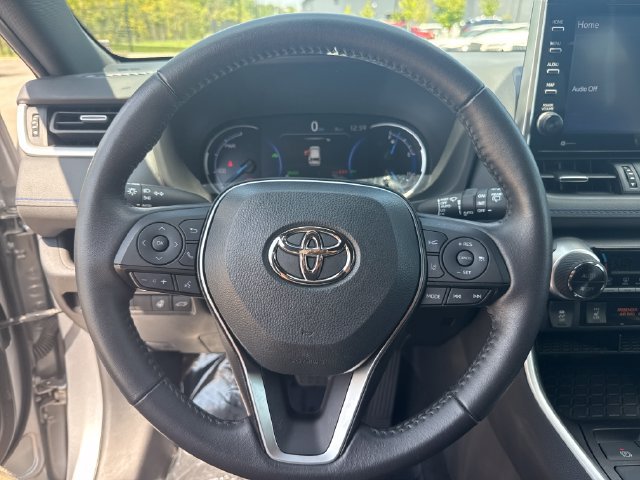 Used 2022 Toyota RAV4 XSE w/ XSE Grade Weather Package AWD/4WD image 16