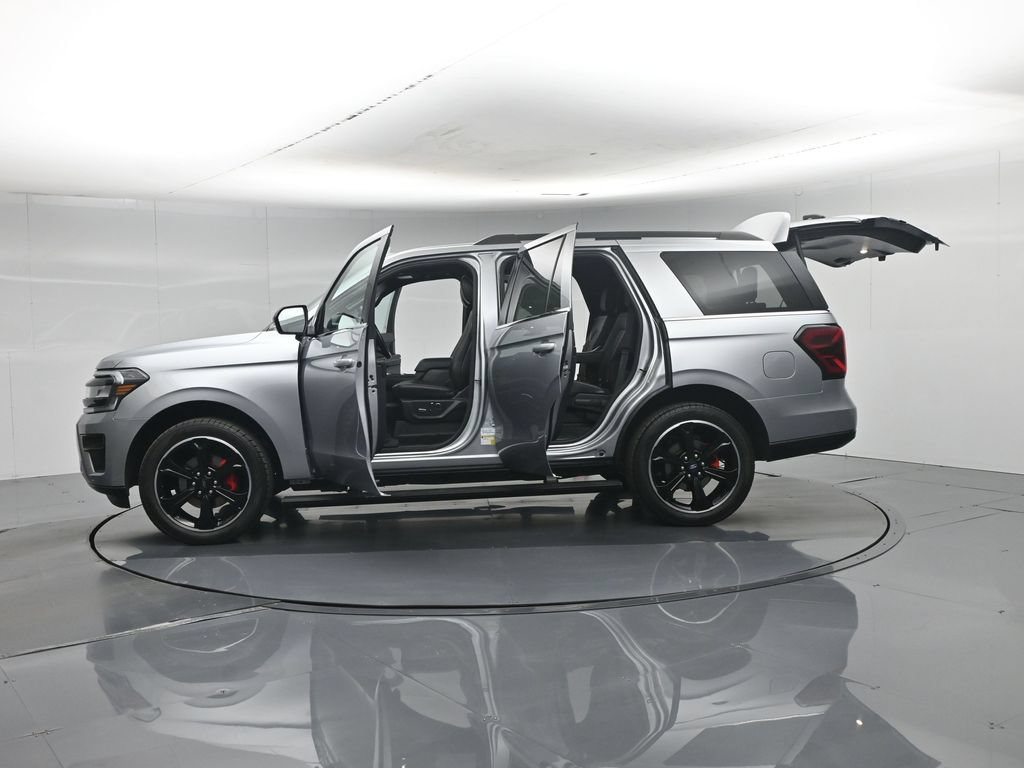 Used 2023 Ford Expedition Limited AWD/4WD image 40