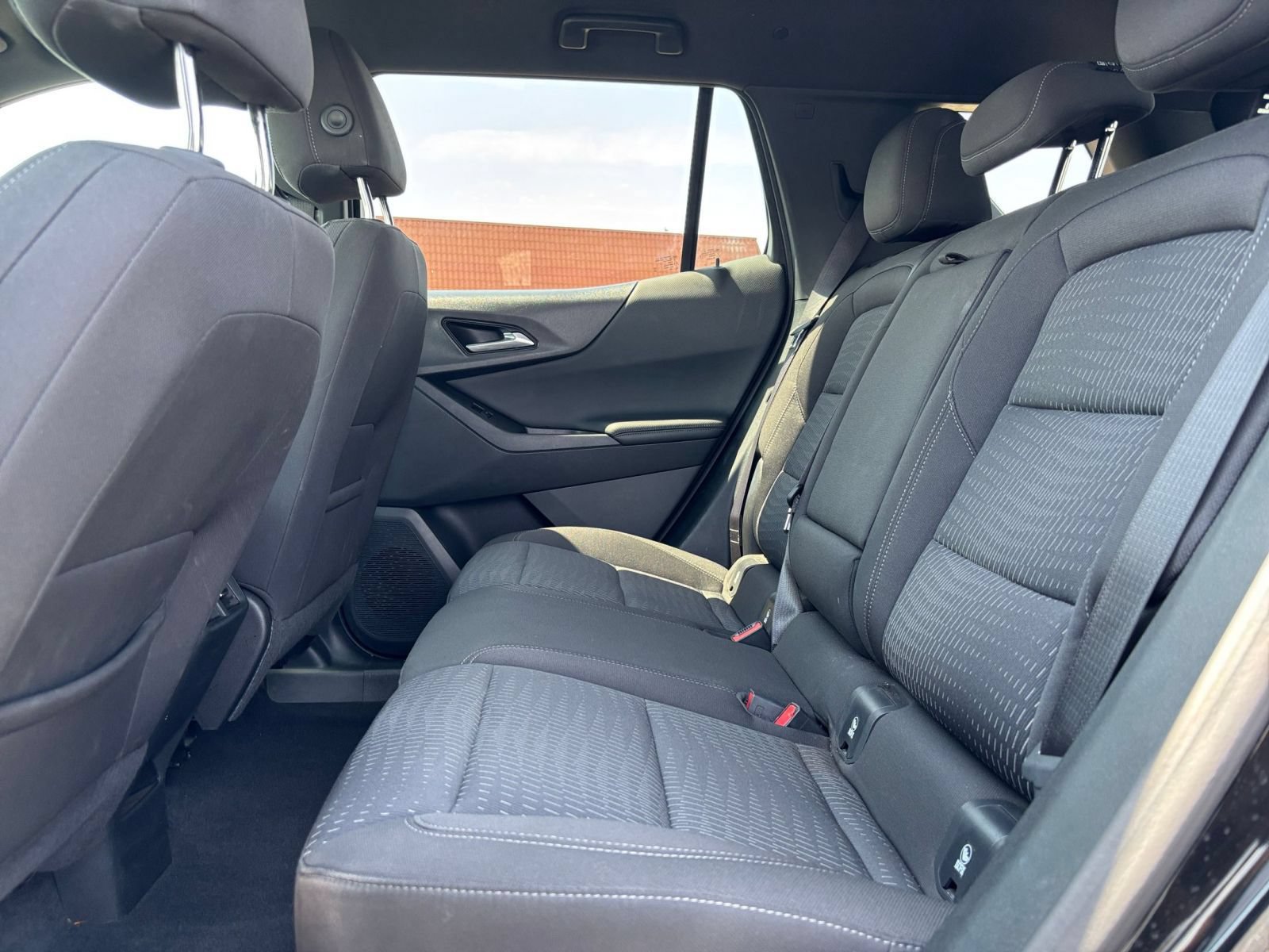 Used 2025 Chevrolet Equinox LT FWD image 26