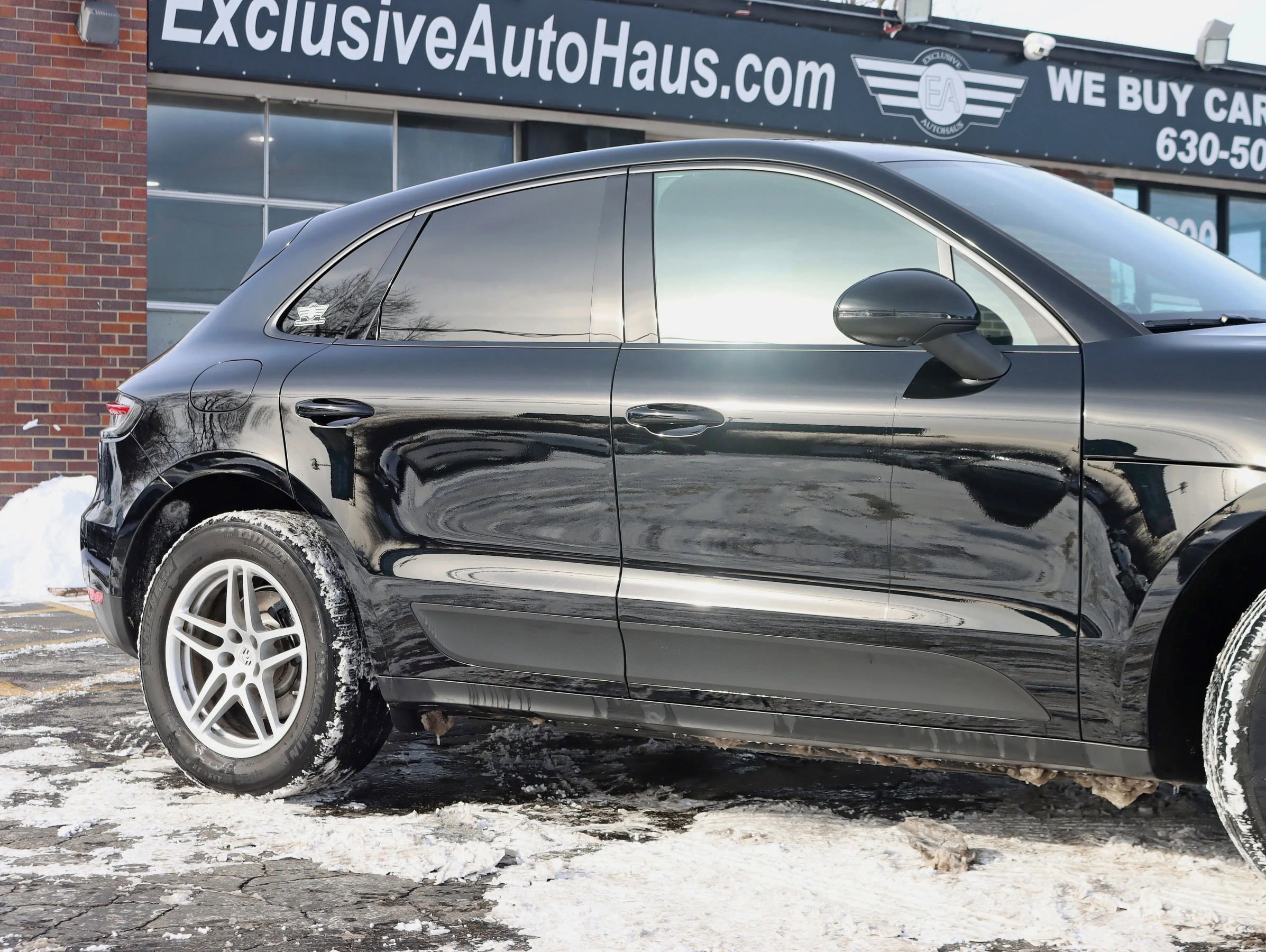 Used 2020 Porsche Macan Sport Edition image 4