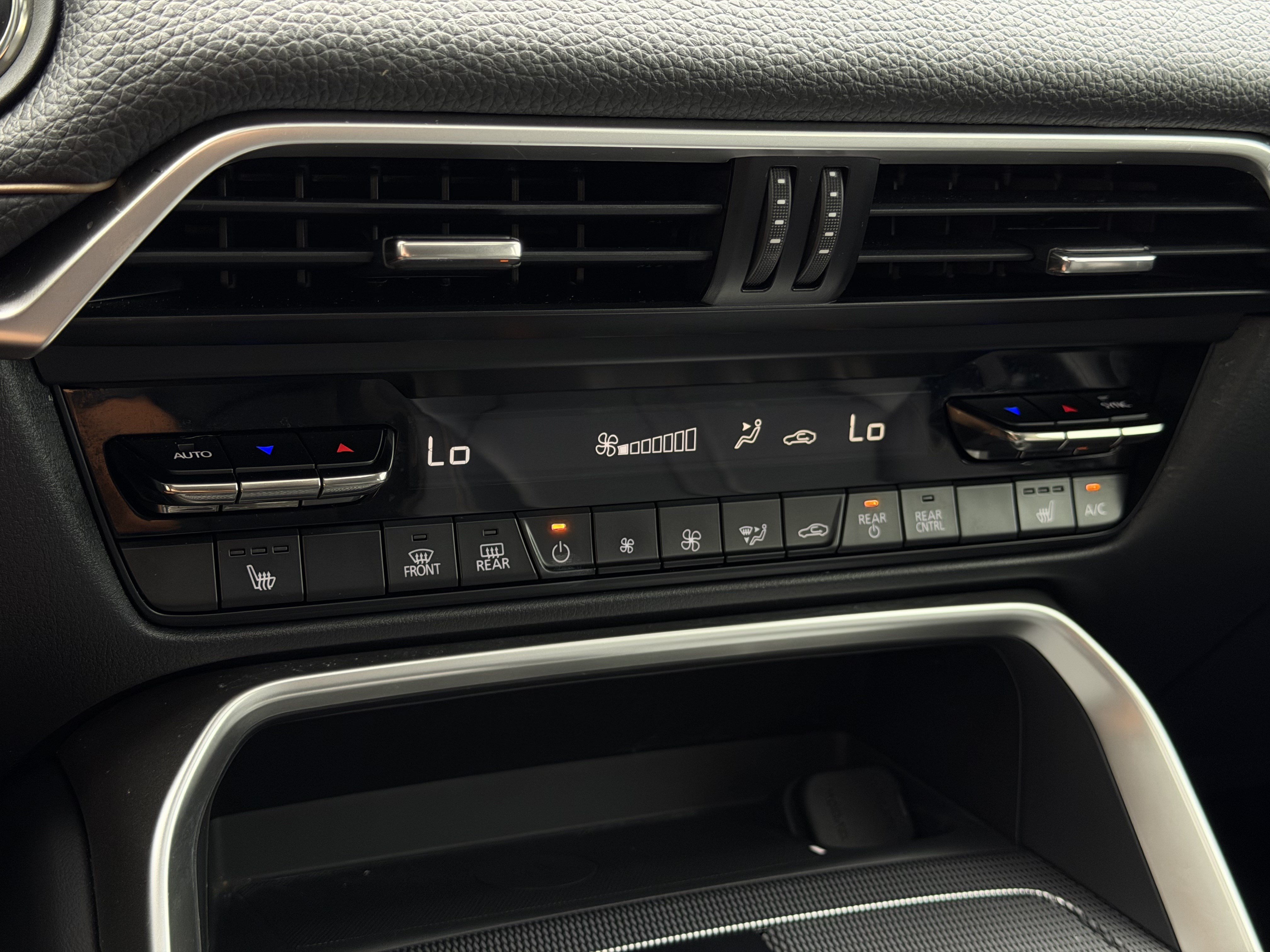 Used 2025 MAZDA CX-90 Plug-In Hybrid w/ Preferred AWD/4WD image 41