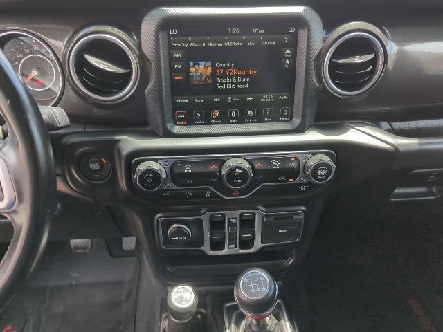 Used 2019 Jeep Wrangler Unlimited Sahara AWD/4WD image 9