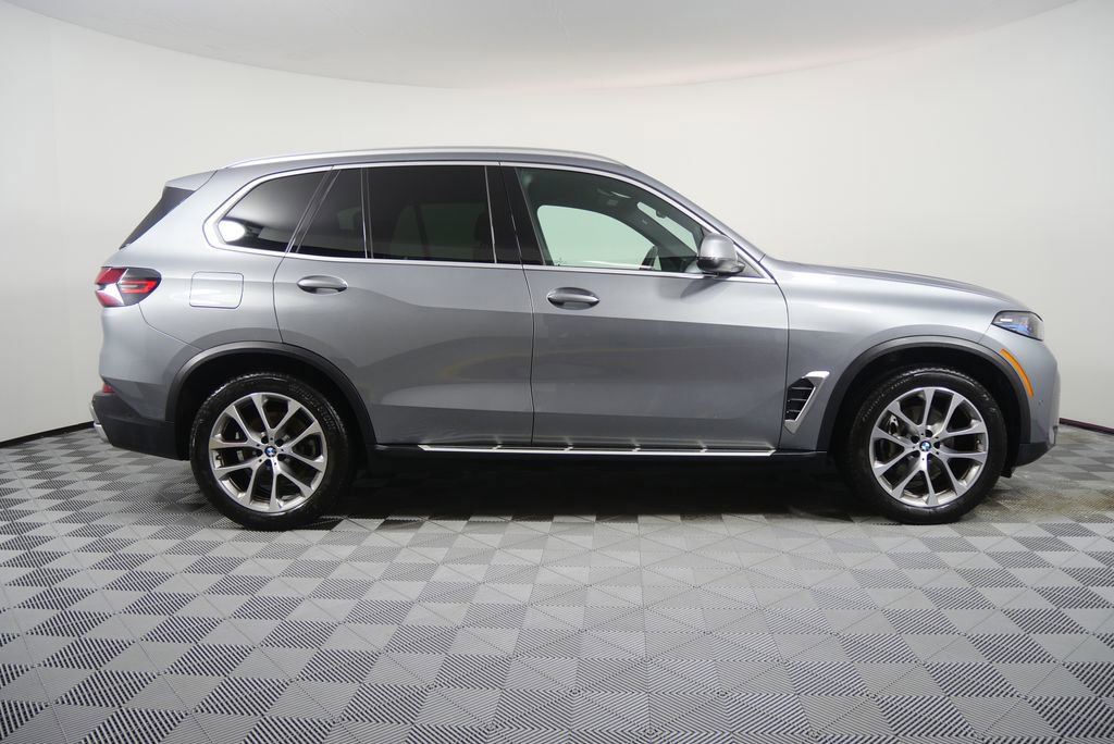 Used 2025 BMW X5 xDrive40i image 2