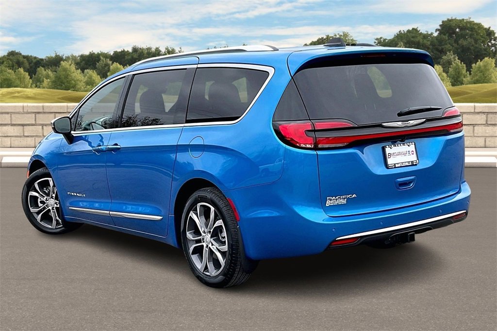 New 2026 Chrysler Pacifica Pinnacle w/ Trailer Tow Group image 3