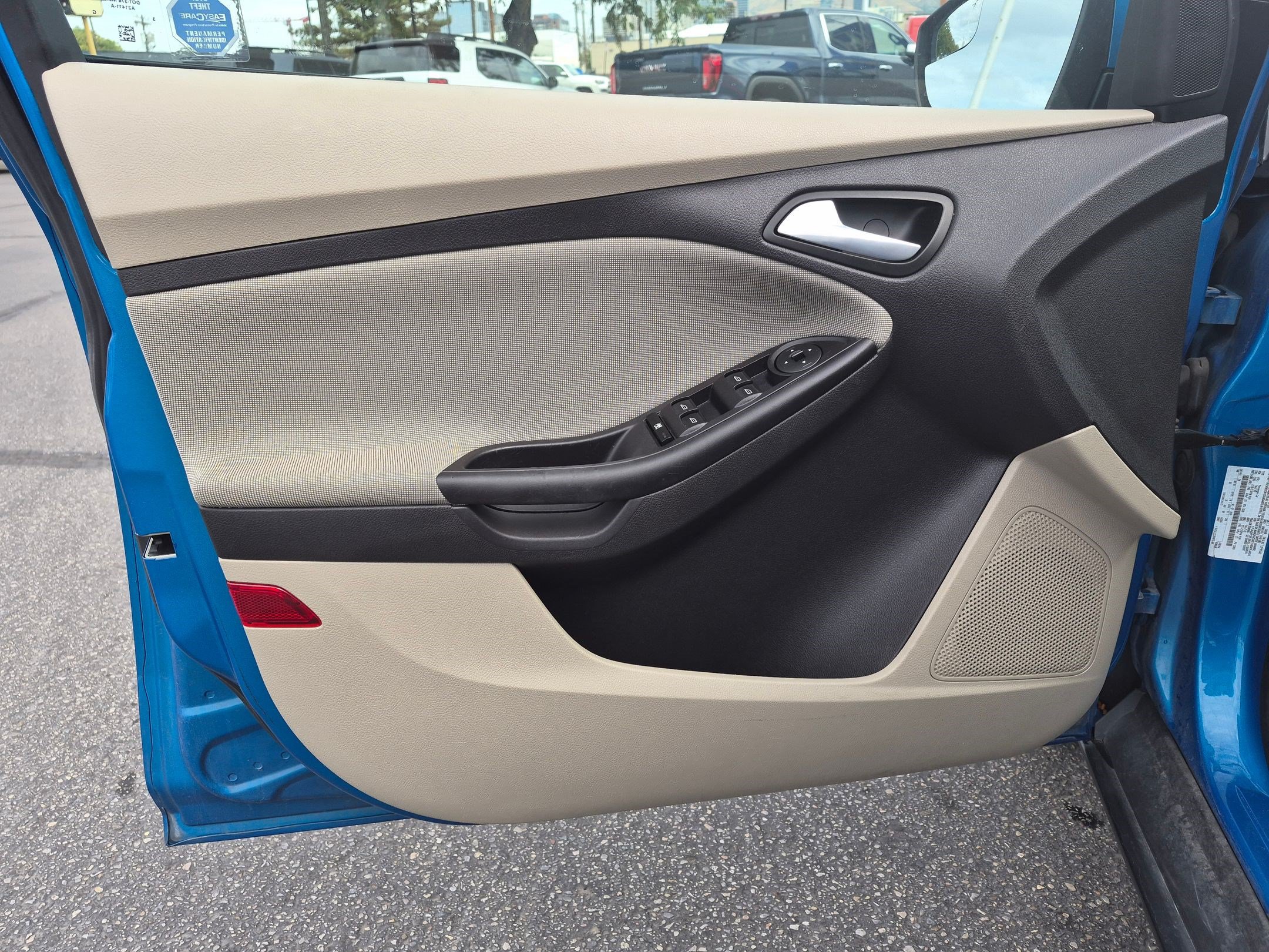 Used 2014 Ford Focus SE FWD image 14