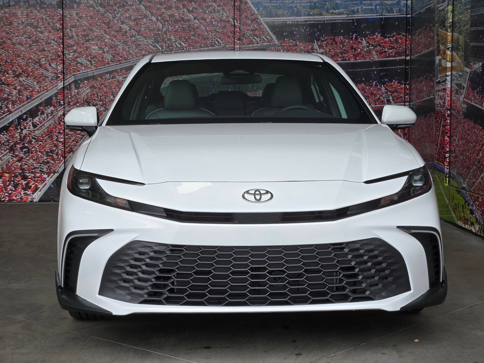 Used 2026 Toyota Camry SE w/ Convenience Package FWD image 3