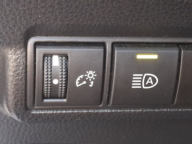 Certified 2025 Toyota Corolla Cross XLE AWD/4WD image 25