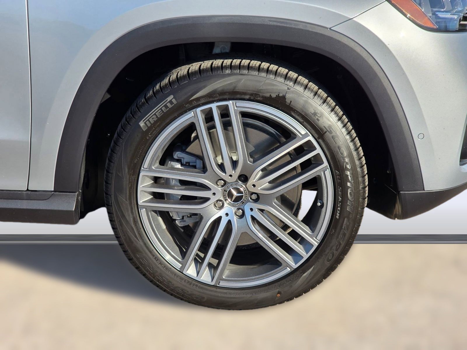 Used 2026 Mercedes-Benz GLS 450 4MATIC image 11