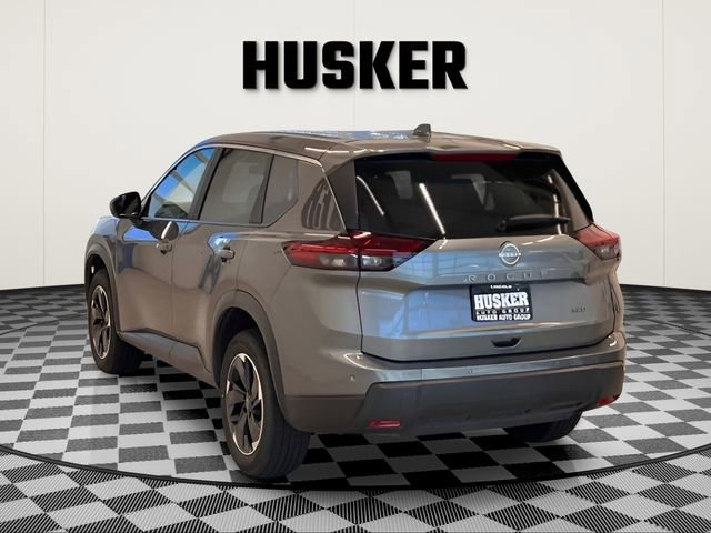 Used 2025 Nissan Rogue SV AWD/4WD image 5