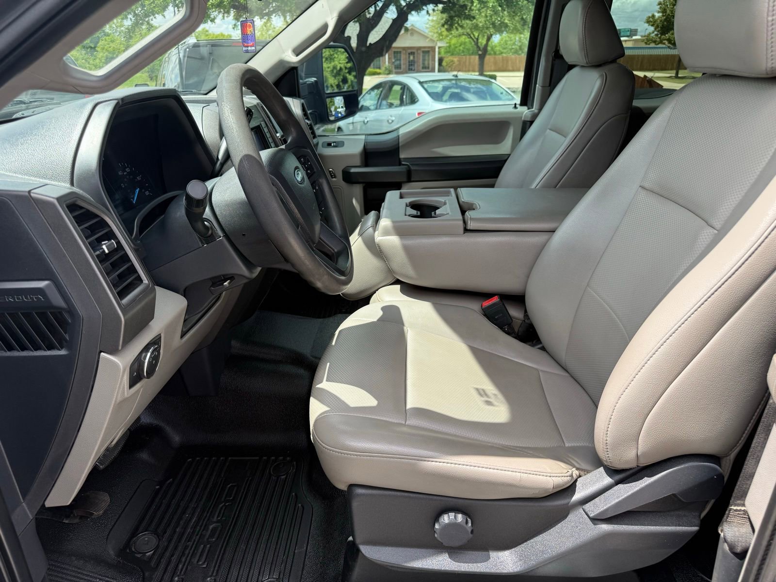 Used 2022 Ford F350 XL w/ Power Equipment Group image 10