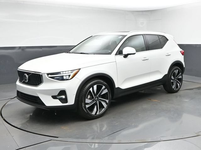 Used 2023 Volvo XC40 B5 Ultimate w/ Protection Package Premier AWD/4WD image 4