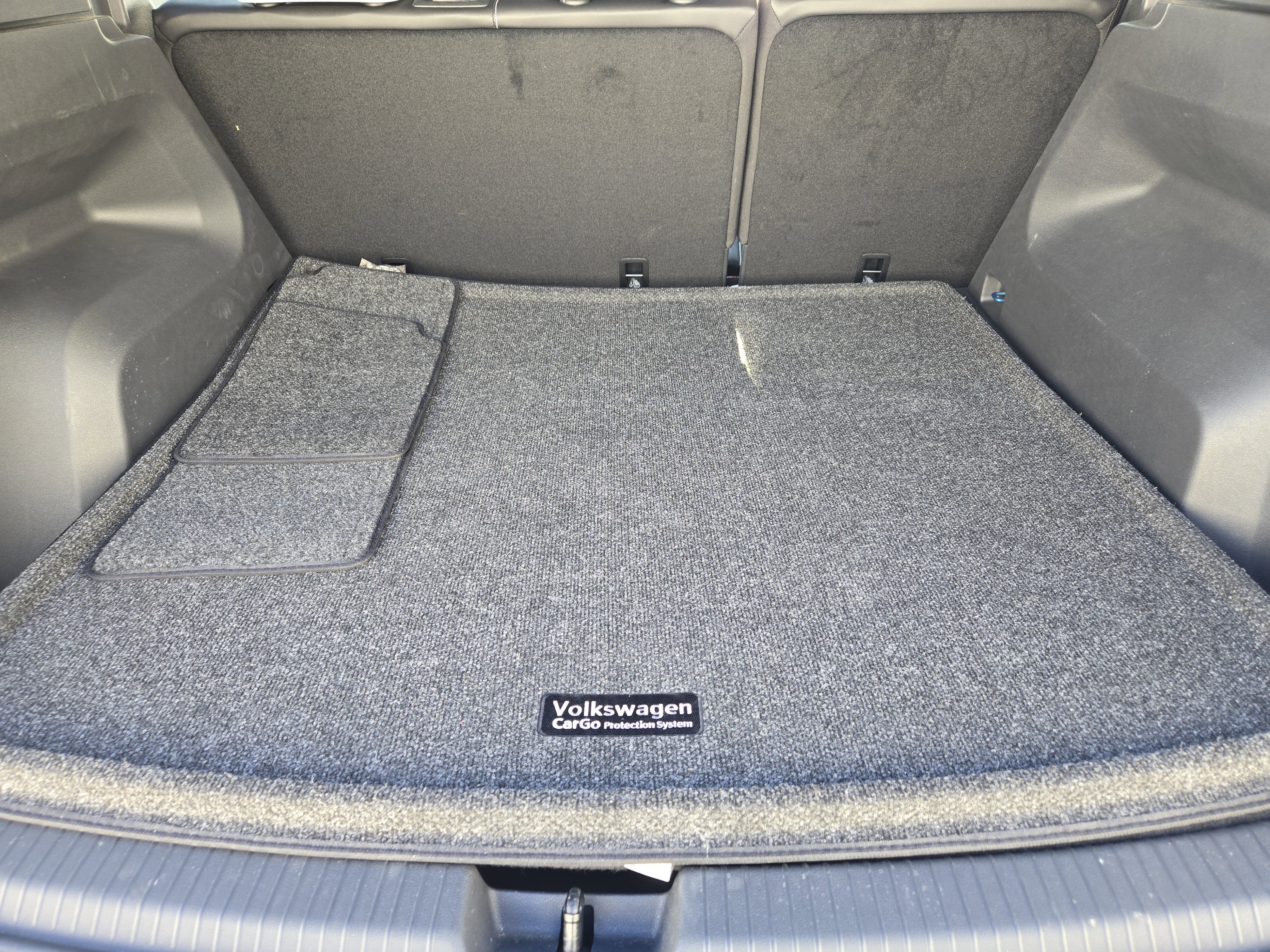 Used 2024 Volkswagen Atlas Cross Sport SEL Premium R-Line image 35