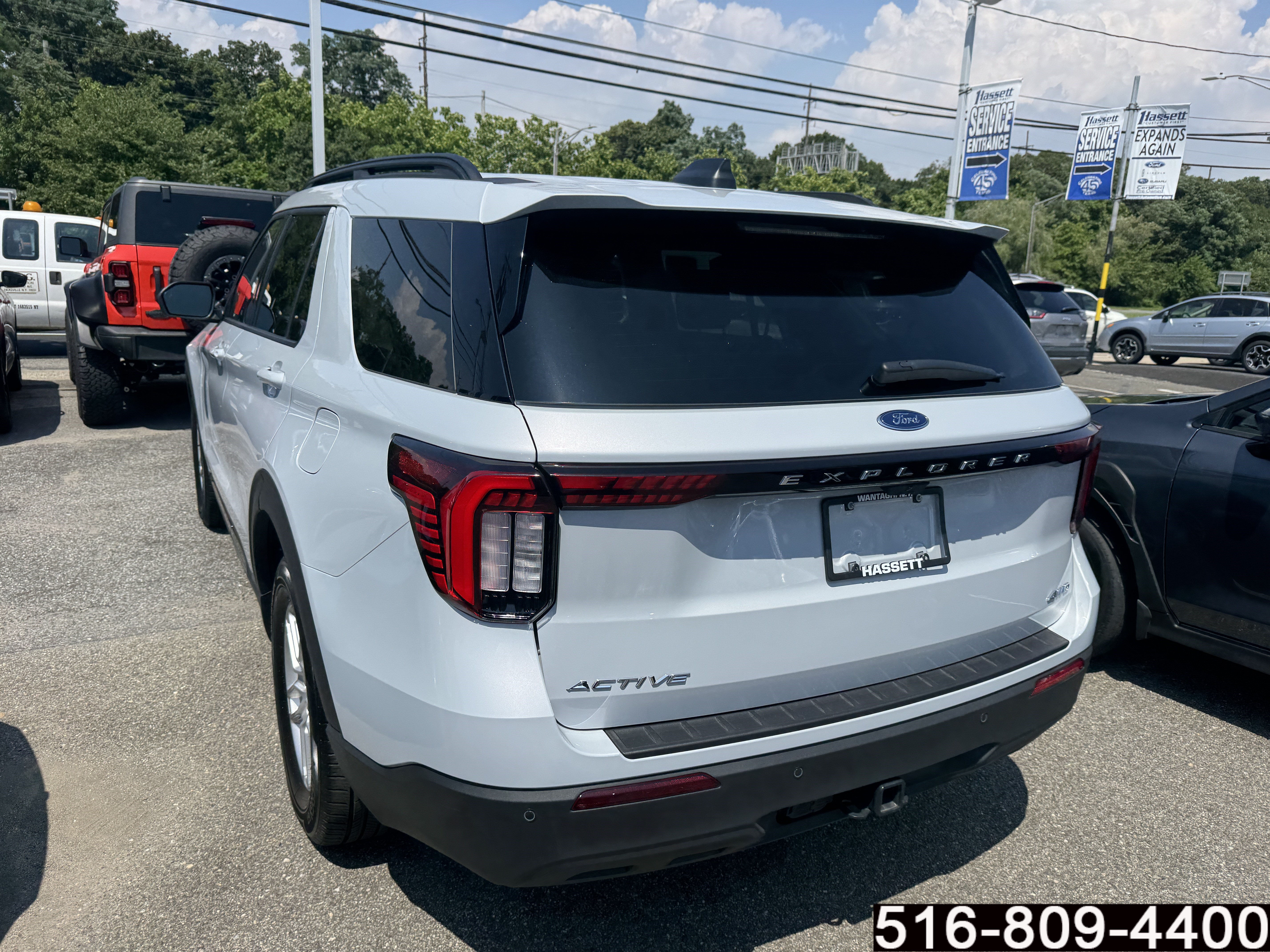 Used 2026 Ford Explorer Active AWD/4WD image 7