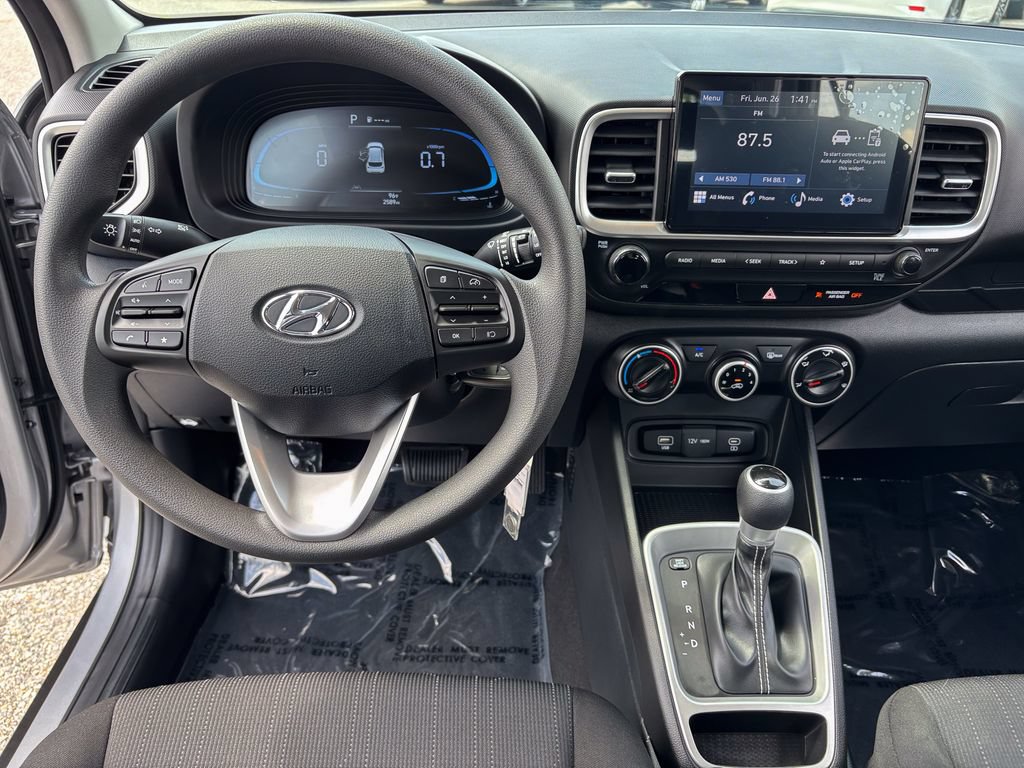 Used 2025 Hyundai Venue SE FWD image 18