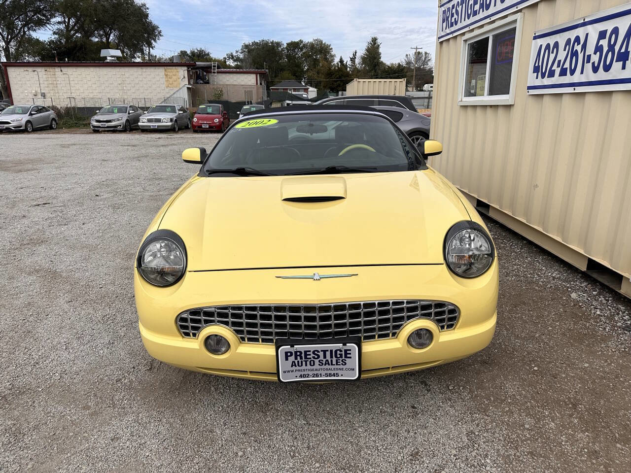 Used 2002 Ford Thunderbird Deluxe image 2