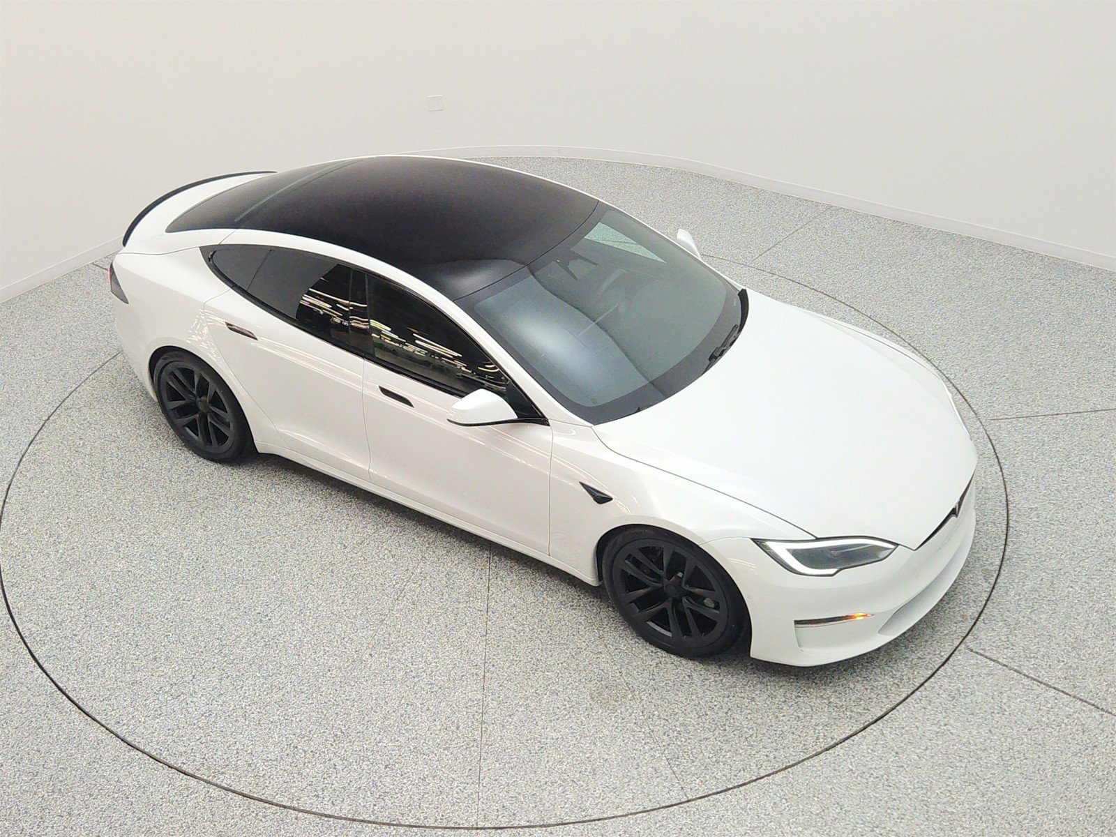 Used 2023 Tesla Model S Plaid AWD/4WD image 24
