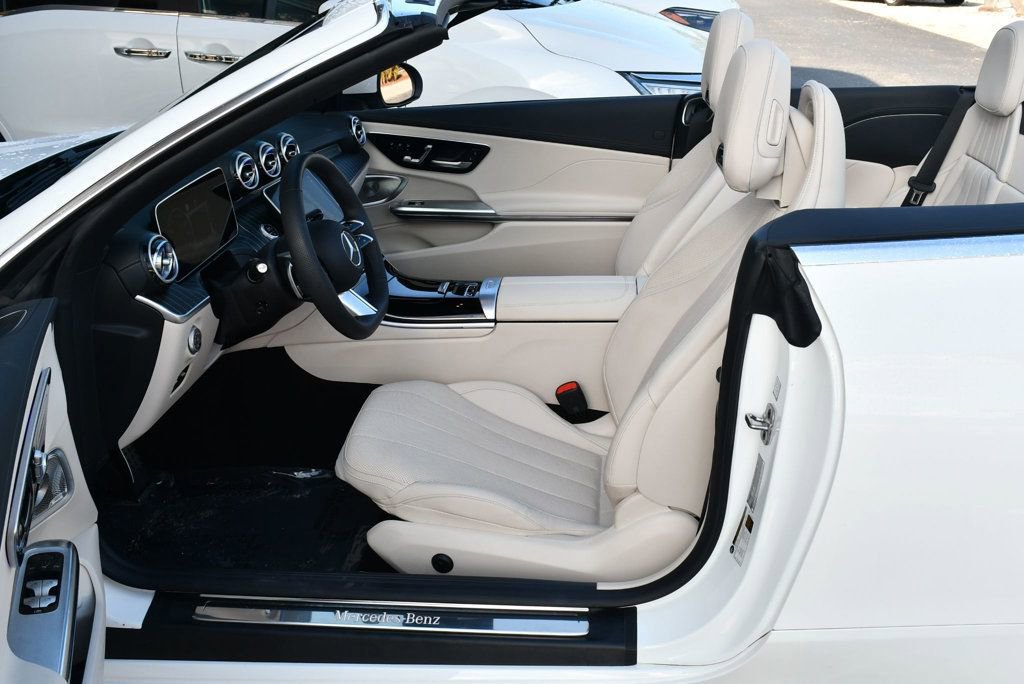 Used 2024 Mercedes-Benz CLE 450 4MATIC Cabriolet image 55