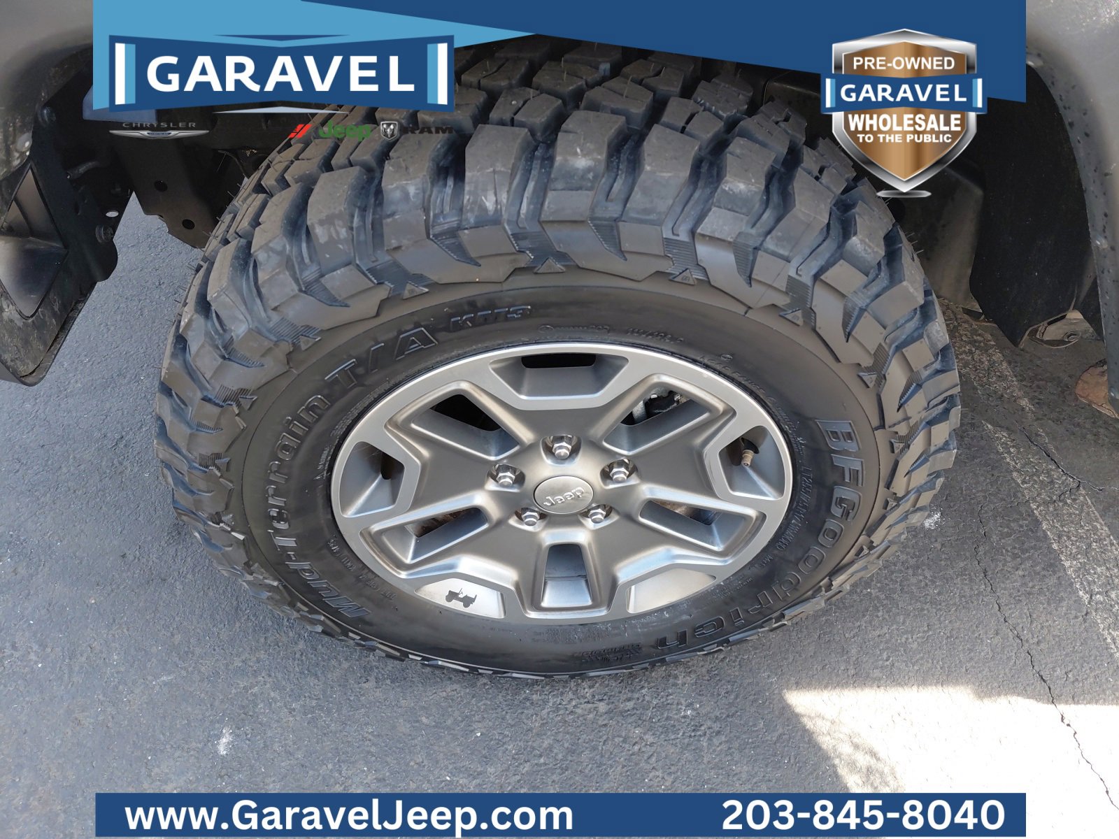 Used 2017 Jeep Wrangler Unlimited Rubicon w/ Cold Weather Group image 23