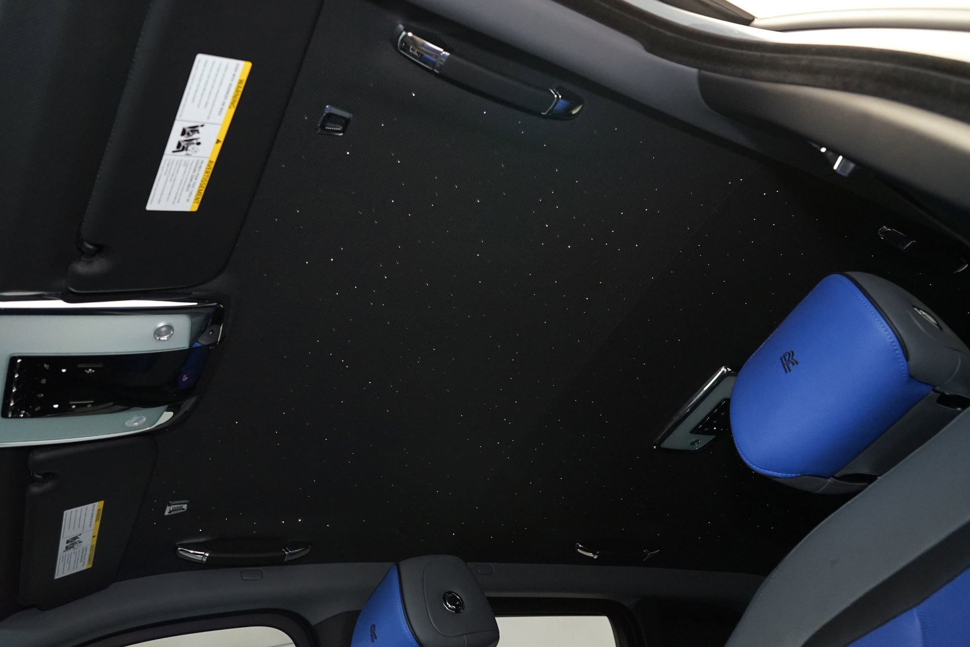 Used 2023 Rolls-Royce Cullinan Black Badge w/ Driver's Package image 24