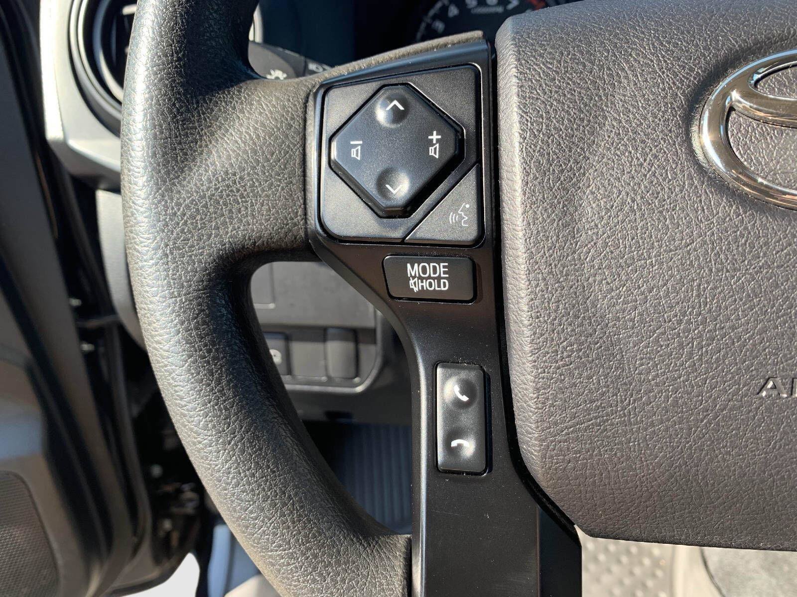 Used 2022 Toyota Tacoma SR AWD/4WD image 16
