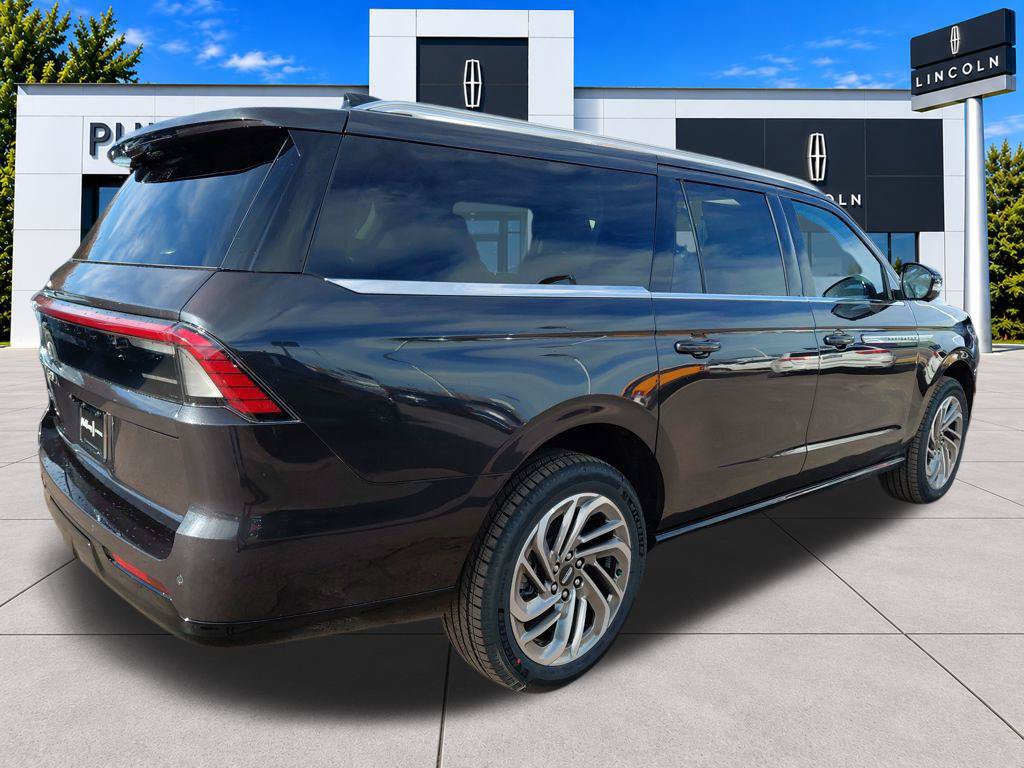 New 2026 Lincoln Navigator L Reserve AWD/4WD image 8
