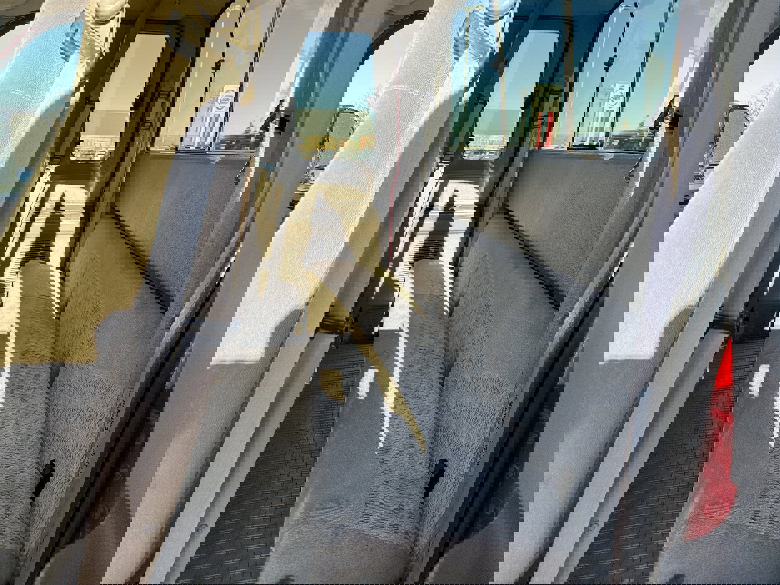 Used 1999 Ford F250 4x4 SuperCab Super Duty image 9