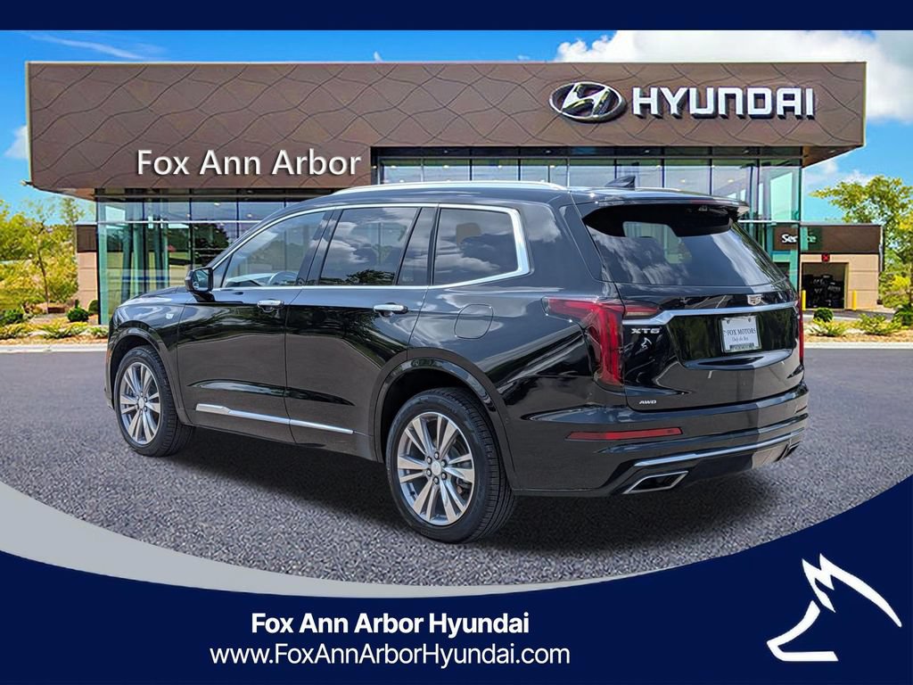 Used 2023 Cadillac XT6 Premium Luxury w/ Technology Package AWD/4WD image 3