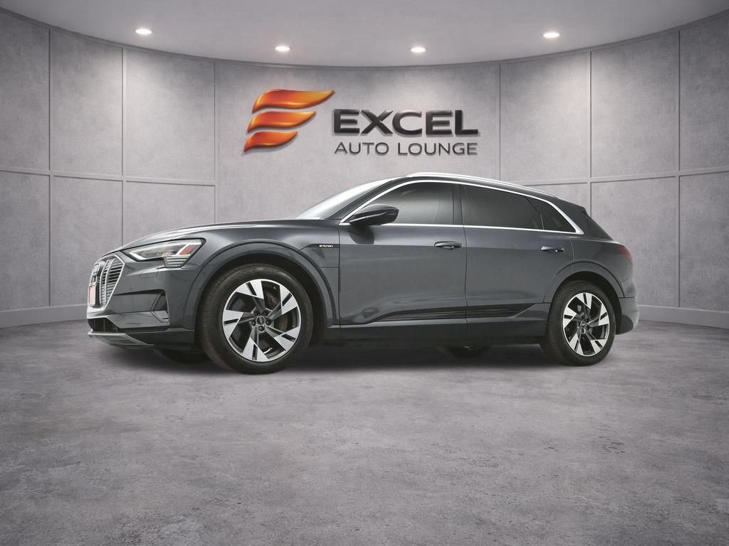 Used 2022 Audi e-tron Premium AWD/4WD image 43