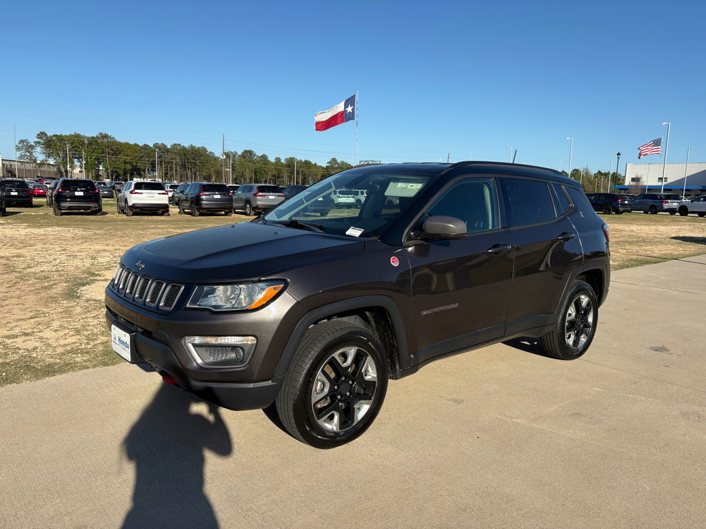 Used 2018 Jeep Compass Trailhawk w/ Leather Interior Group AWD/4WD image 4