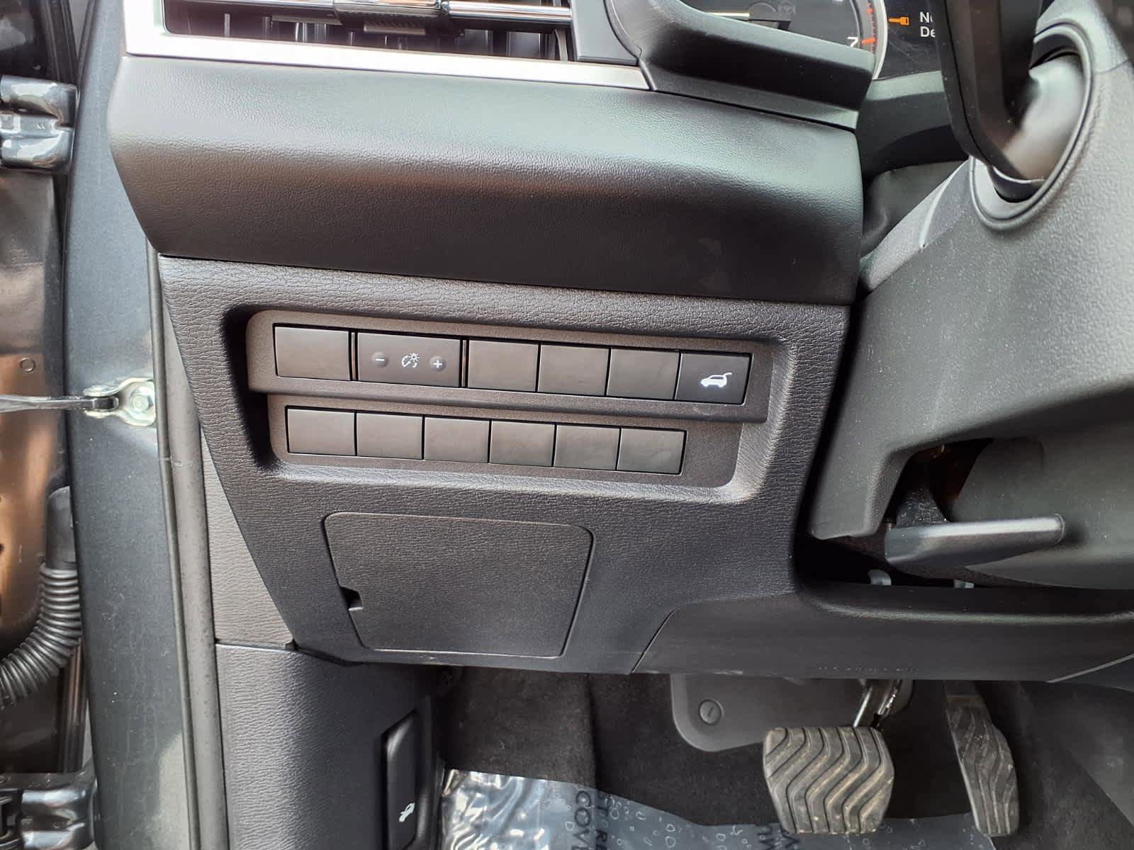 Used 2025 Mitsubishi Outlander SE FWD image 19