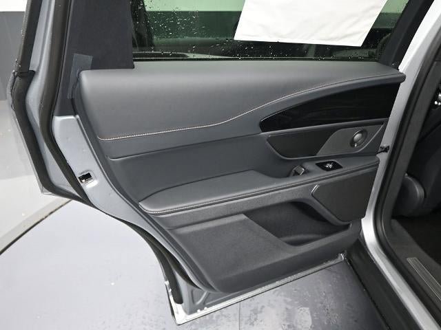 New 2025 Lincoln Nautilus Premier w/ Equipment Group 102A AWD/4WD image 30