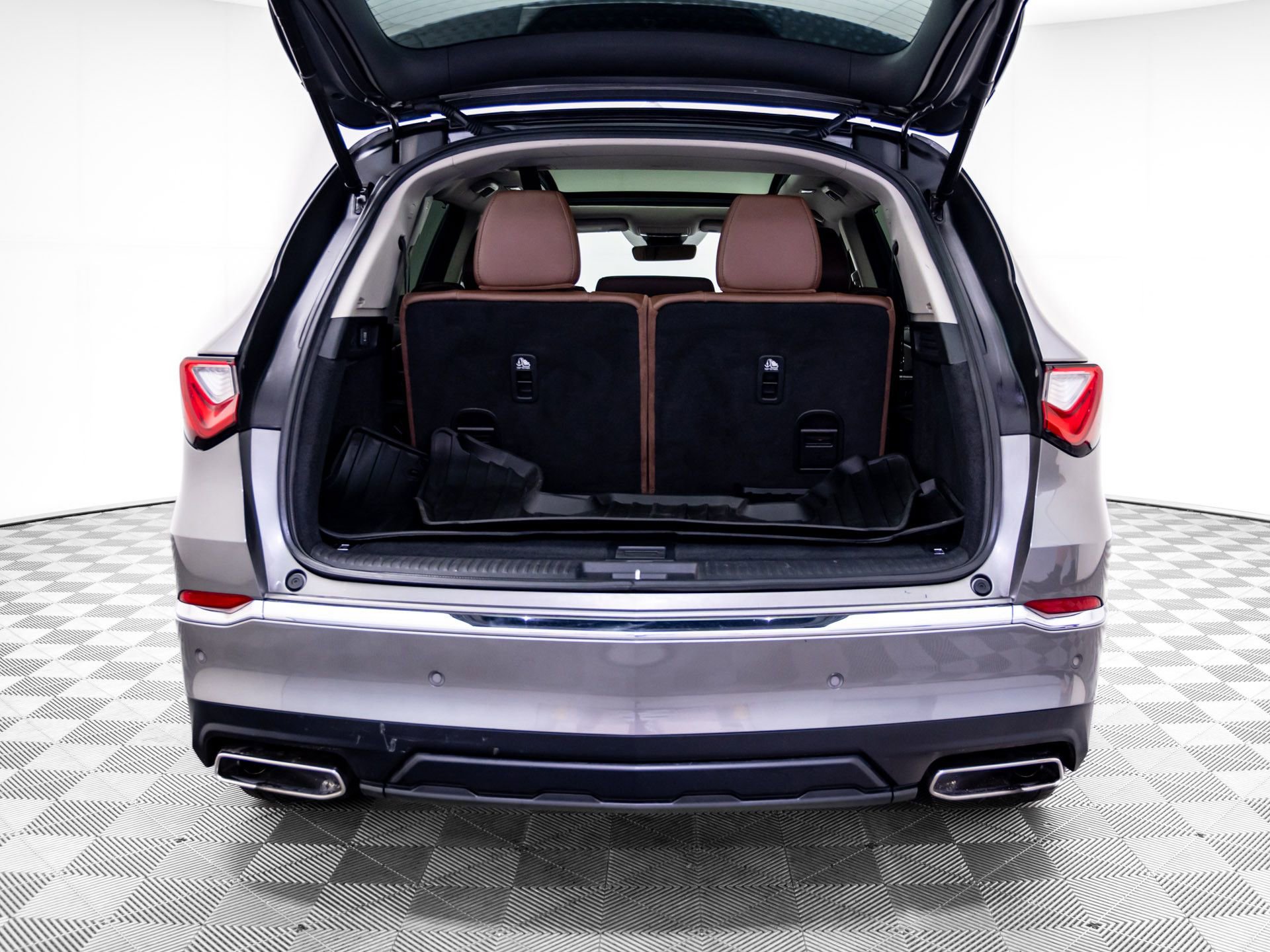 Used 2023 Acura MDX SH-AWD w/ Technology Package image 29