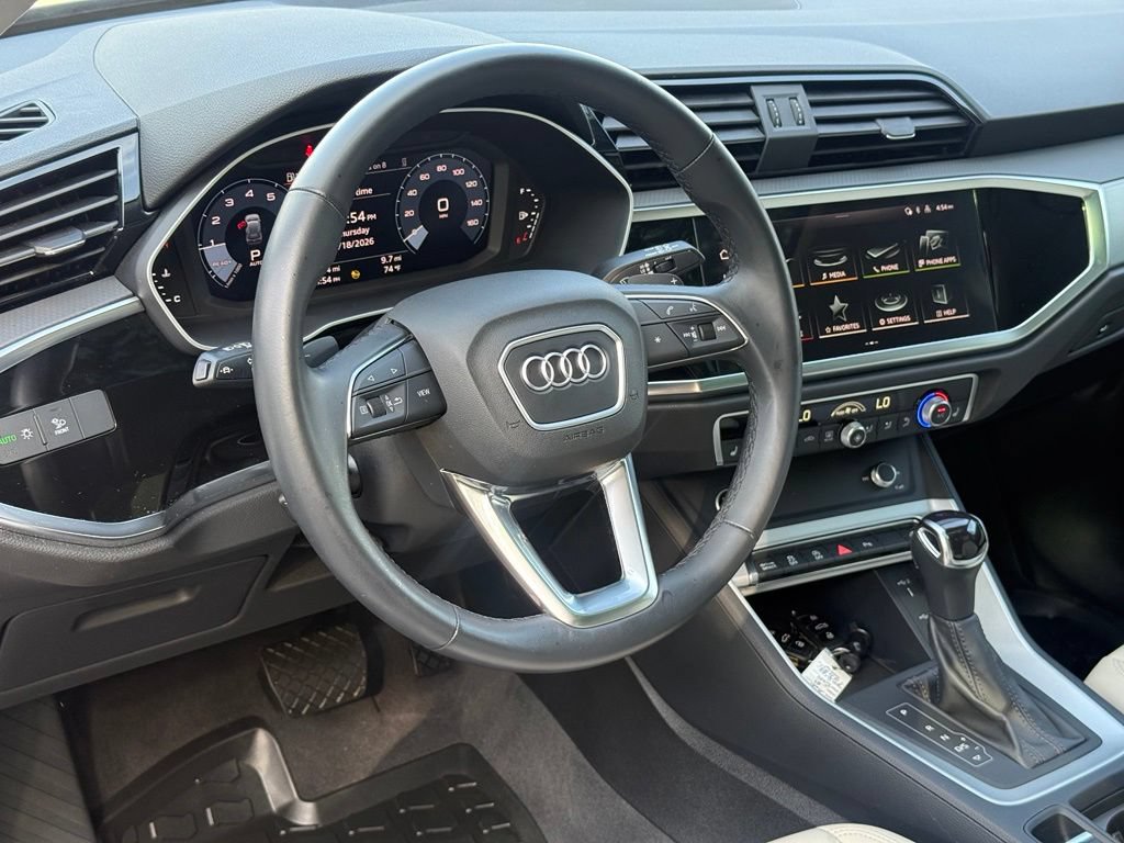 Used 2023 Audi Q3 2.0T Premium w/ Convenience Package AWD/4WD image 11