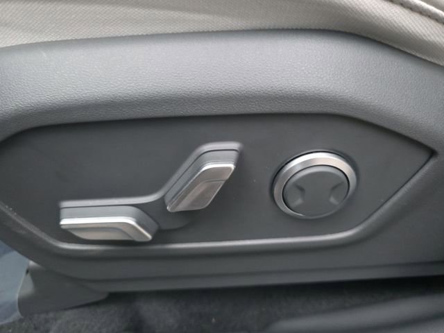 Certified 2025 Hyundai Santa Fe SEL image 40