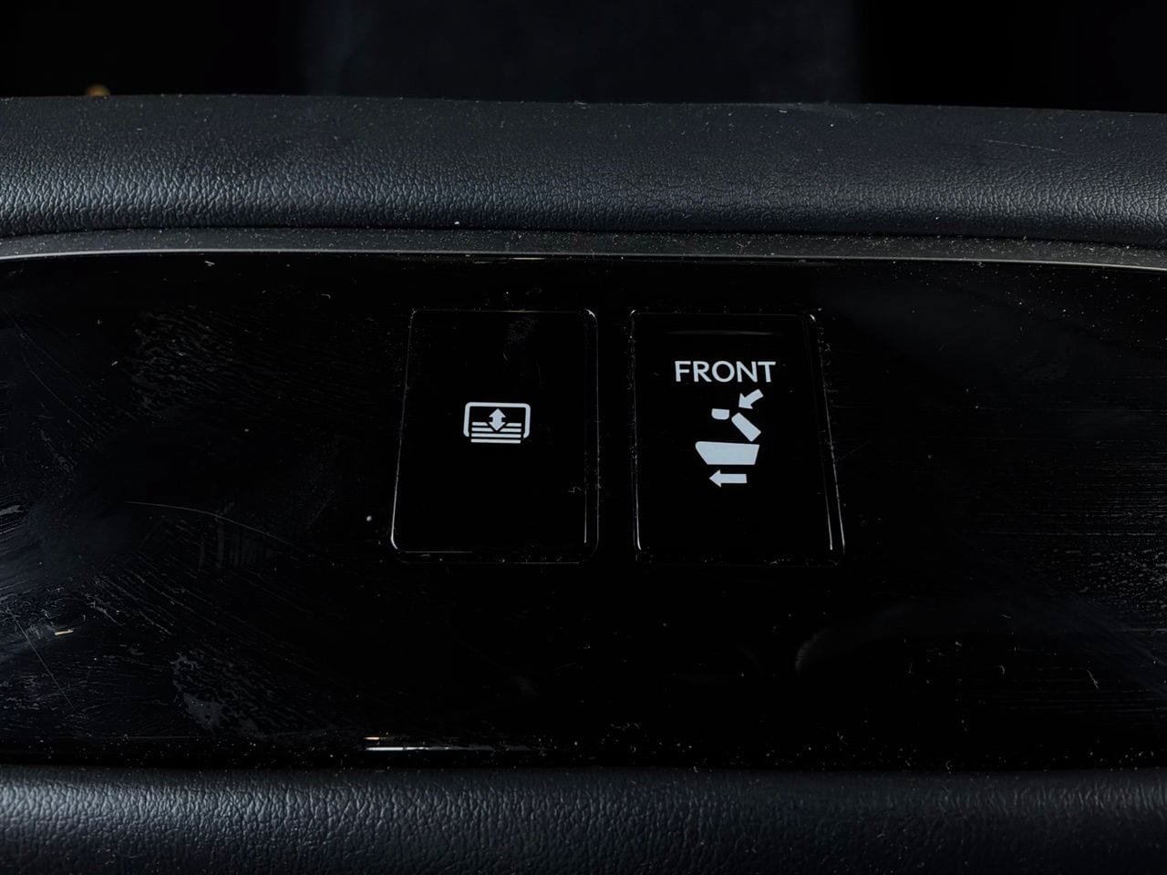 Used 2023 Lexus LS 500 F Sport w/ Cold Weather Package (CK) RWD image 14