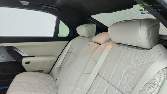 Used 2024 BMW i7 eDrive50 w/ M Sport Package RWD image 30