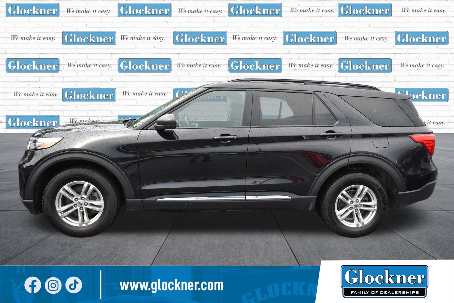 Used 2023 Ford Explorer XLT w/ Class IV Trailer Tow Package AWD/4WD image 9