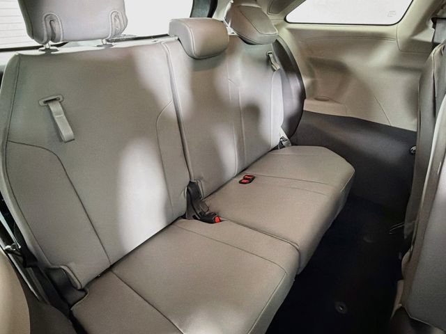 Used 2022 Toyota Sienna XLE w/ XLE Plus Package FWD image 34