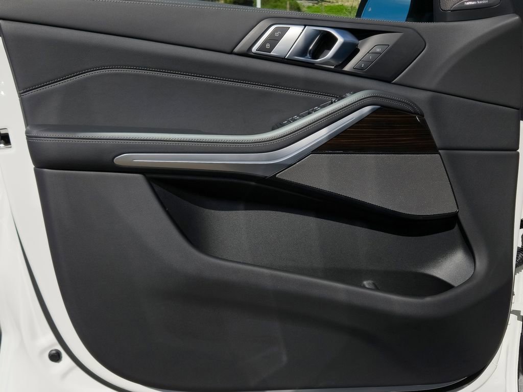 Used 2026 BMW X5 sDrive40i w/ Premium Package RWD image 19